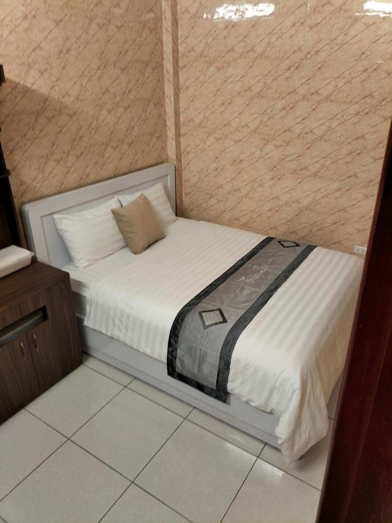 Roma Hotel Noi Bai Airport Ханой Экстерьер фото